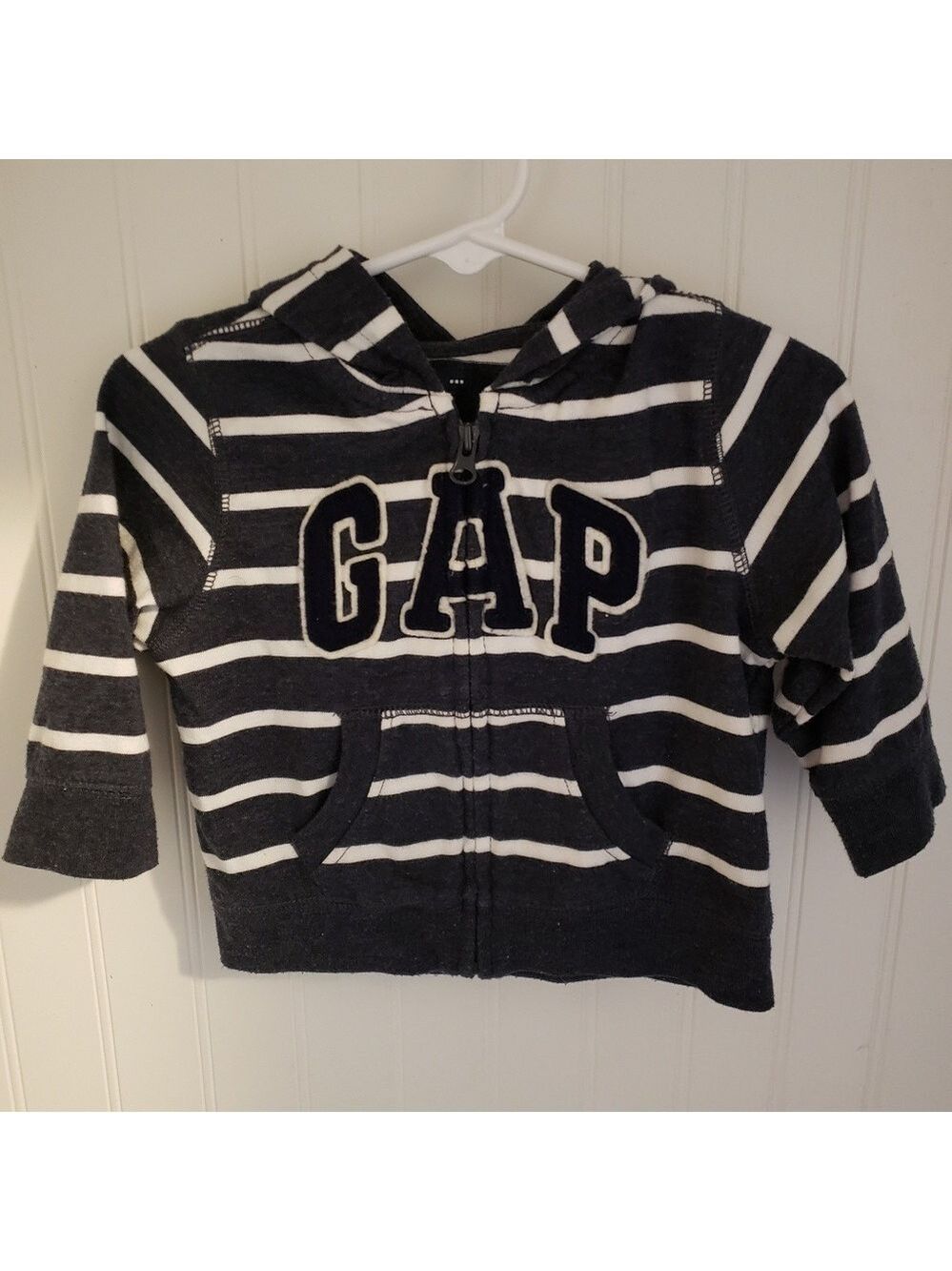 Baby Gap sweatshirt 6-12 months